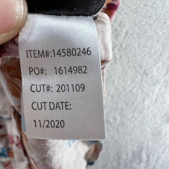 Torrid Top Womens Plus 1X Antique Floral Button Down Blouse - Picture 8 of 9